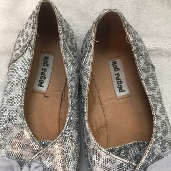 Silver leaped lace up flats - Picture 3 of 4